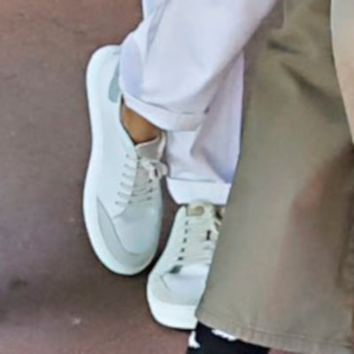 Queen Letizia wears MU 01 Sneakers