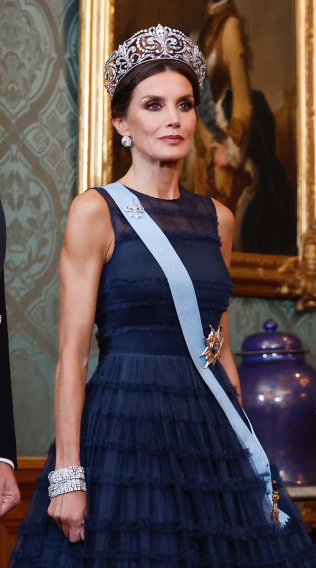 Queen Letizia wears 
