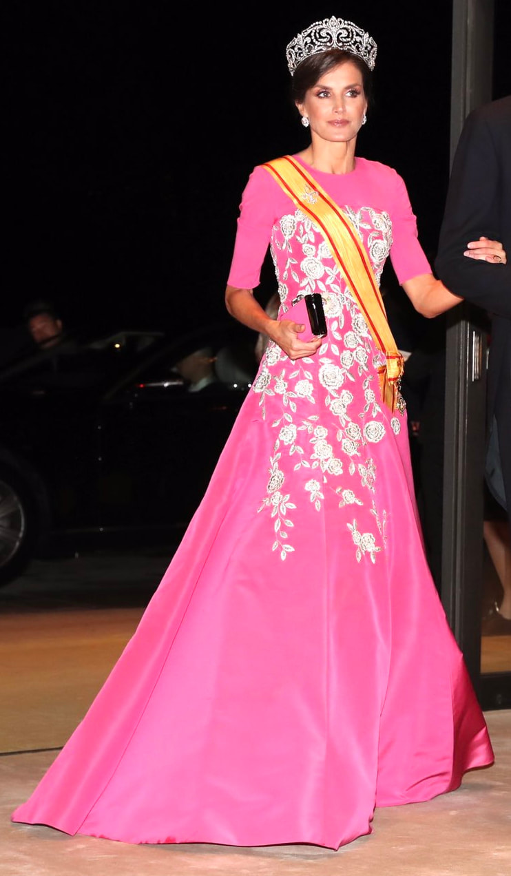 Queen Letizia wears fuchsia pink Carolina Herrera embroidered gown