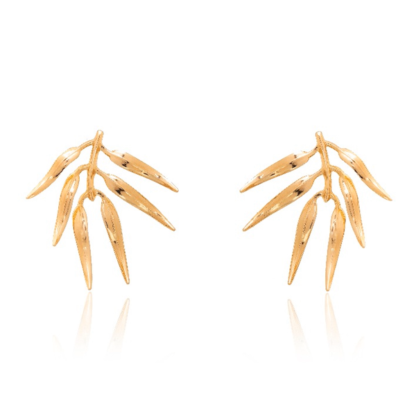 Suma Cruz 'Fern' Earrings in yellow gold