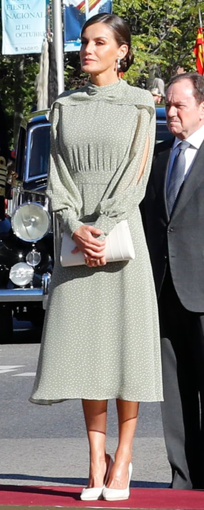 Magrit Lea Clutch in Bone White​ as carried by Queen Letizia.