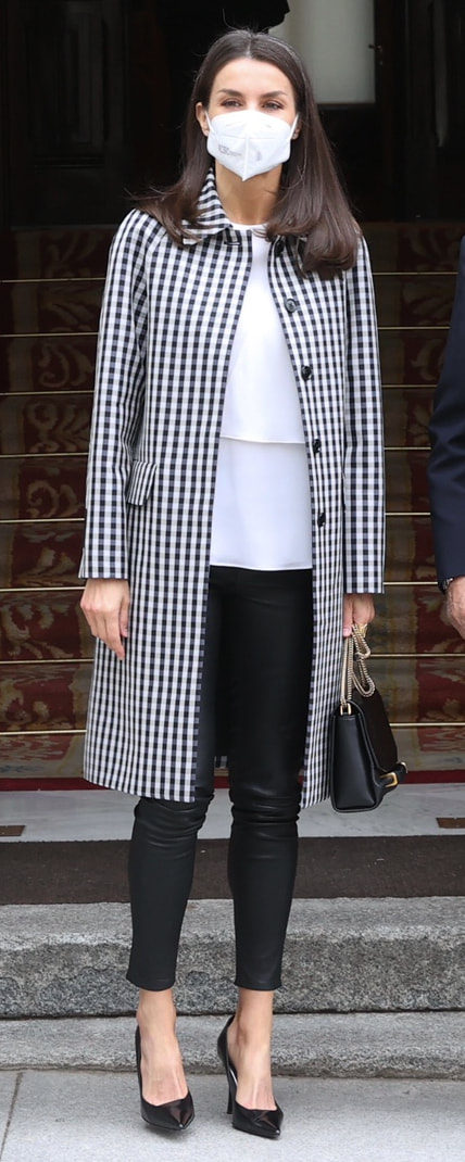 Queen Letizia attends FundéuRAE meeting on 27 April 2021 