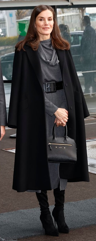 Adolfo Dominguez Long Scarf-Collar Dress in Grey Melange as seen on Queen Letizia.