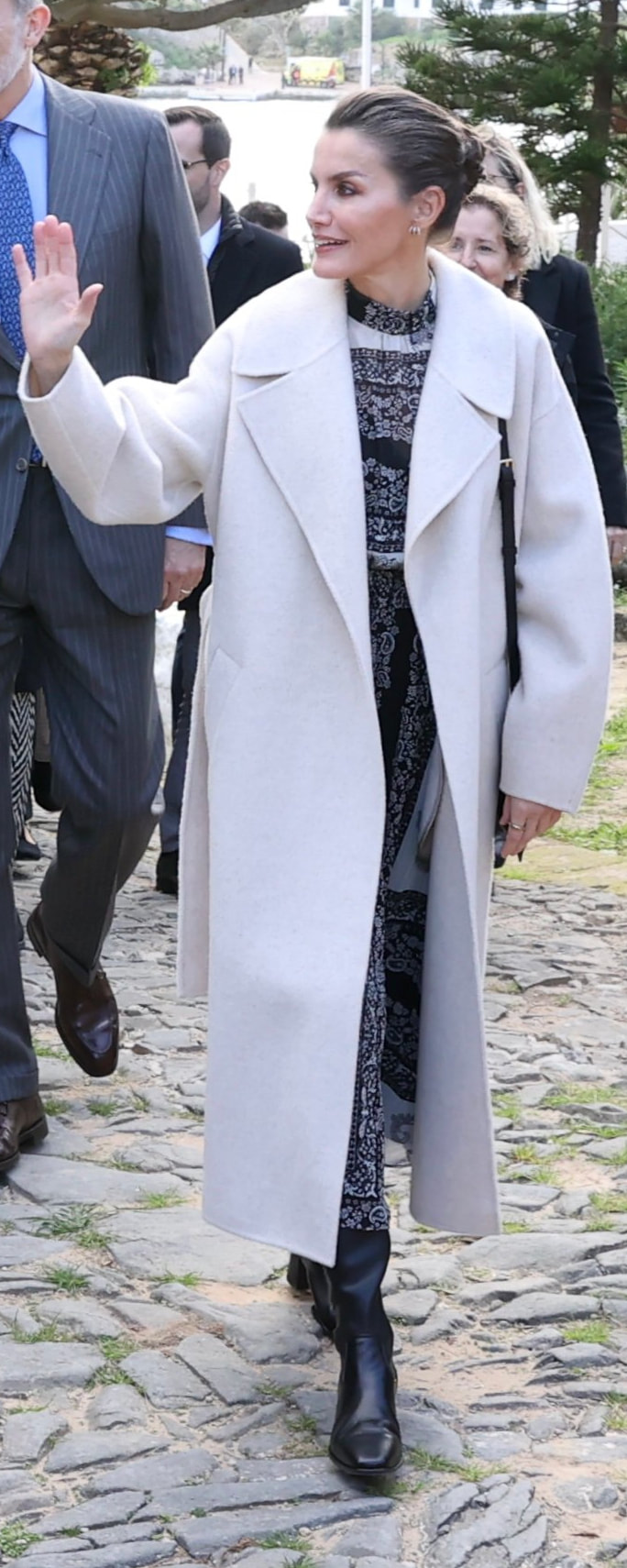 & Other Stories Oversized Wool Coat in Oatmeal​ as seen on Queen Letizia.