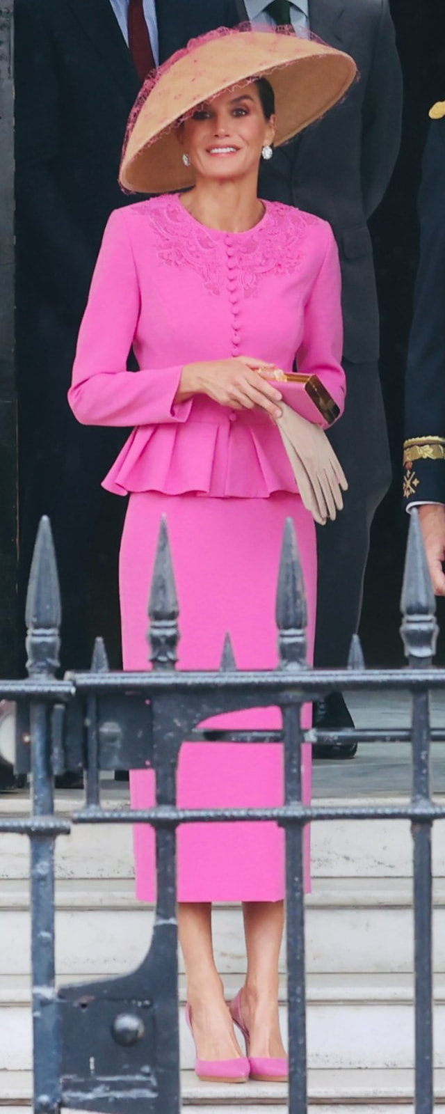 ​Carolina Herrera Scala Insignia Clutch in Pink as carried by Queen Letizia.