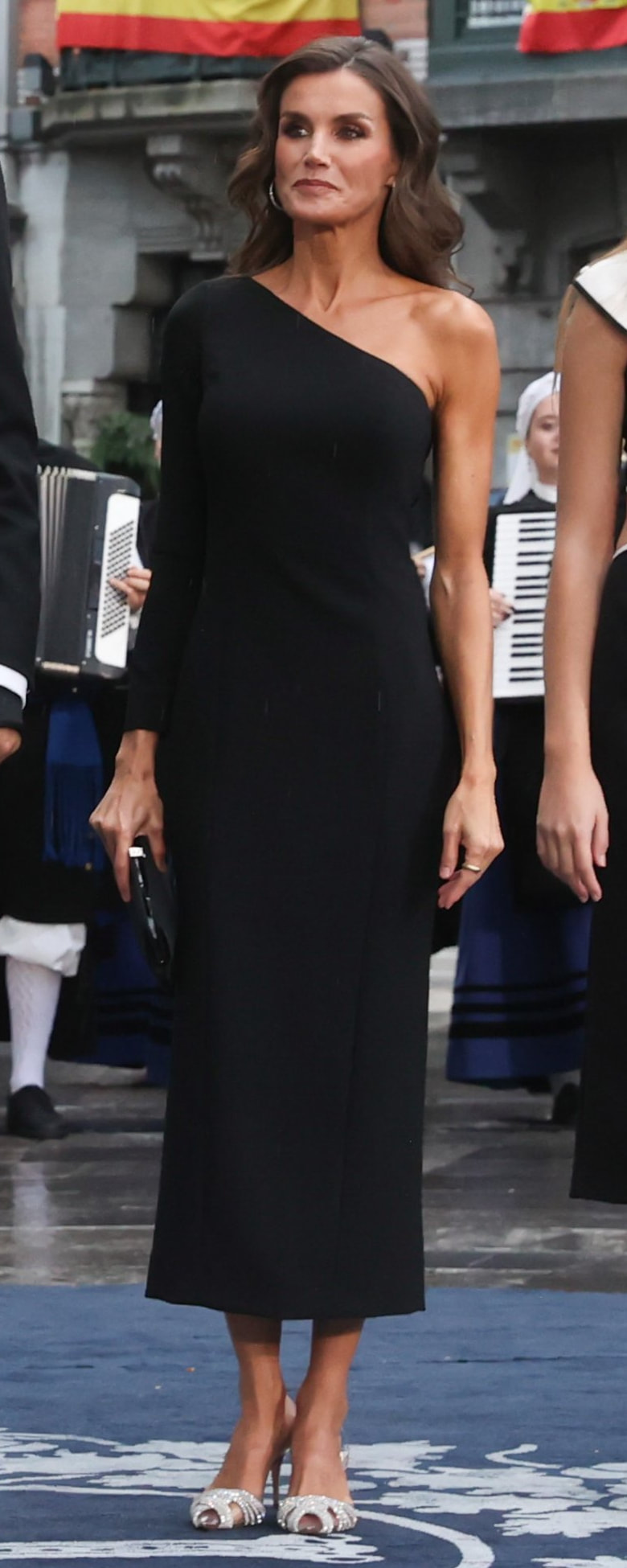Carolina Herrera One-Shoulder Crepe Midi Dress in Black​ as seen on Queen Letizia.
