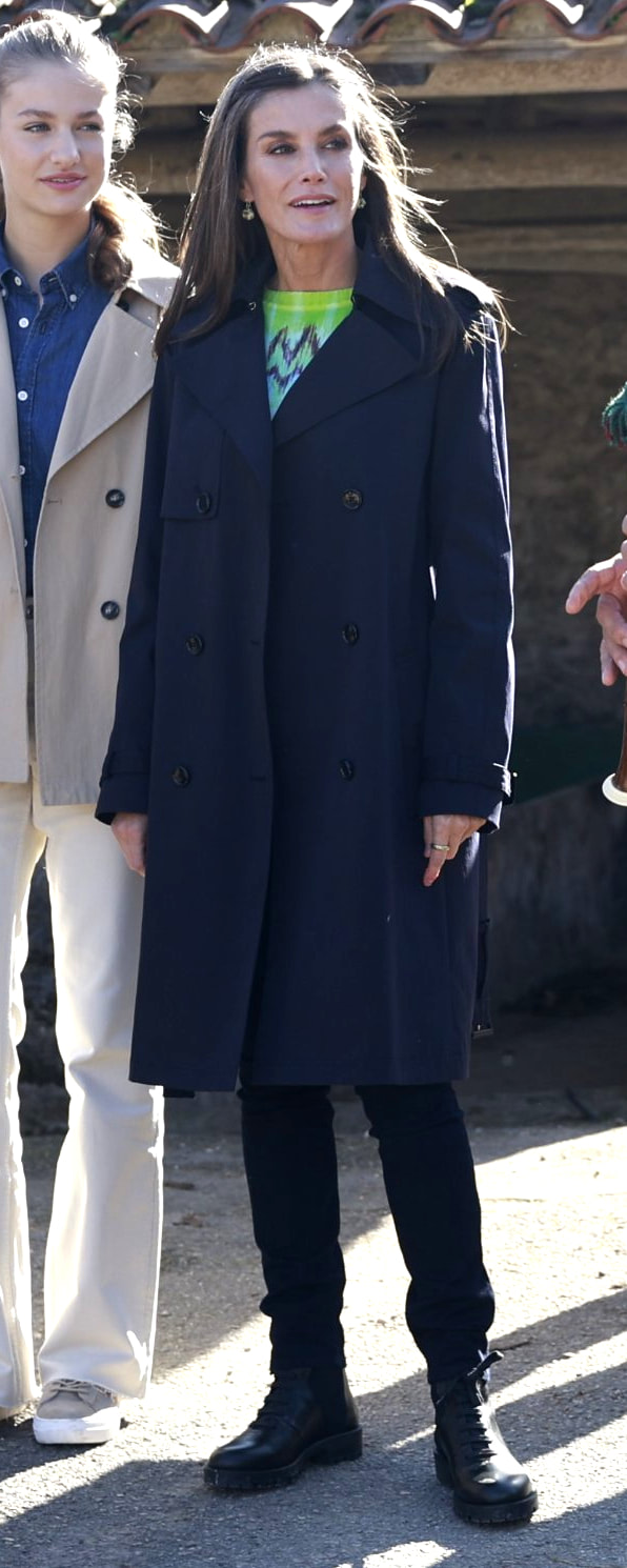 Hugo Boss 'Conry' Trench Coat in Dark Blue​ as seen on Queen Letizia.