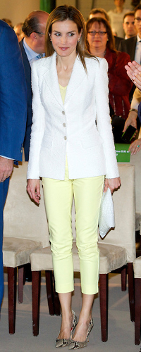 Uterque Croc-Embossed Envelope Clutch in White​ as carried by Queen Letizia.