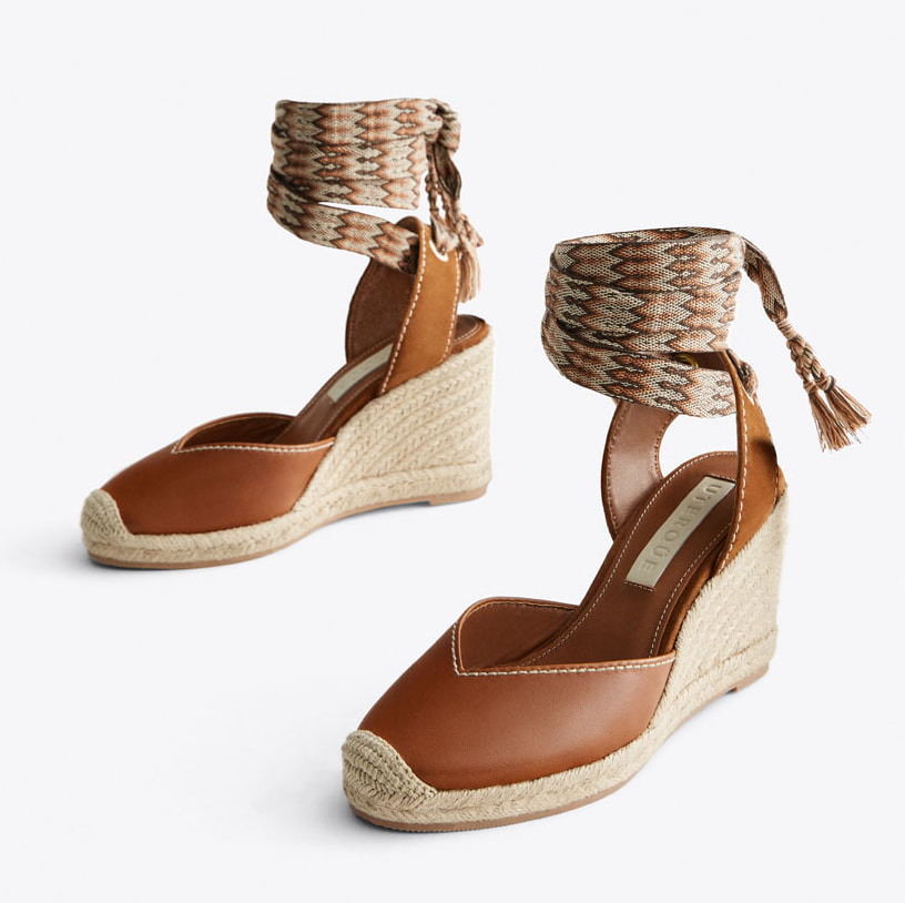 cognac tan Uterque tied leather wedges