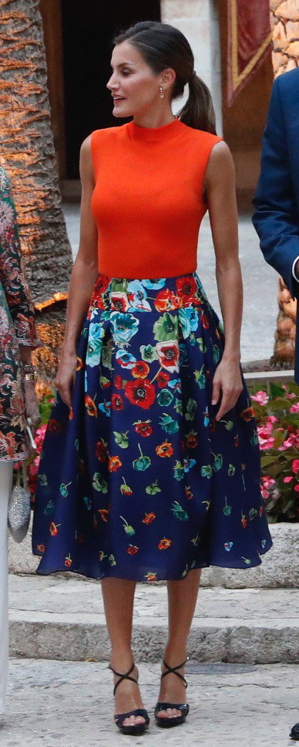Carolina Herrera Floral-Printed A-Line Skirt in Navy​ as seen on Queen Letizia.