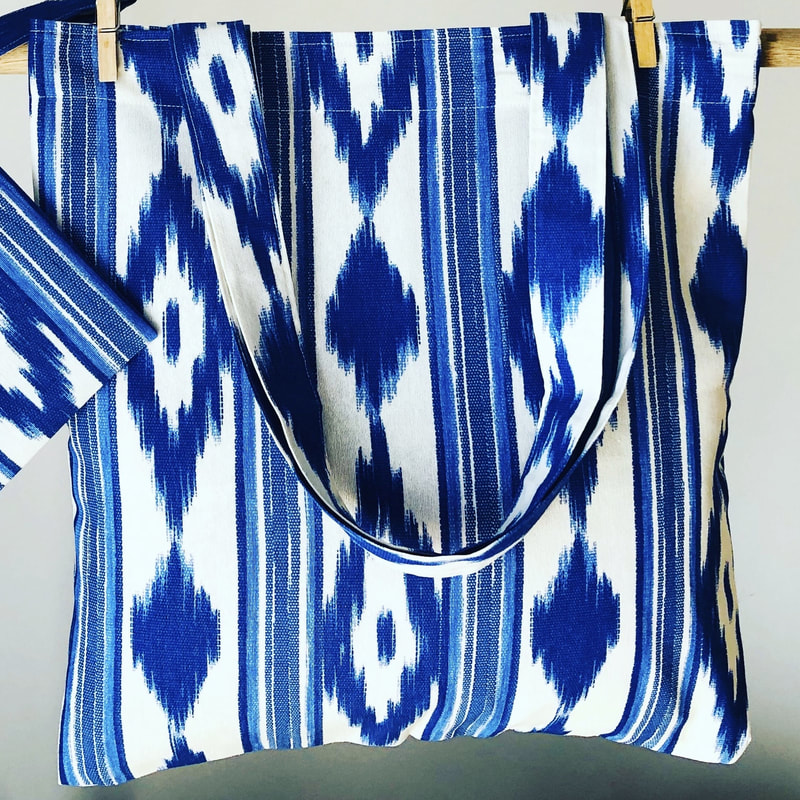 Bolsas FQ Ikat Print Tote Bag in Blue