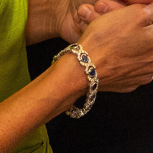 Queen Letizia wears diamond and sapphire bracelet
