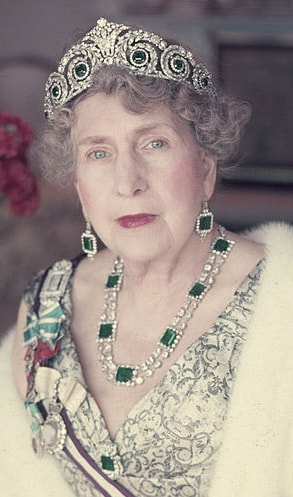 Queen Victoria Eugenia of Spain (Ena) wearing Cartier Tiara with emeralds