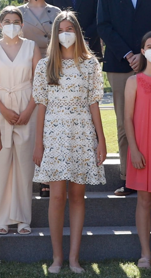 Infanta Sofia wears Chicwish Yellow Posy Circle Crochet Midi Dress