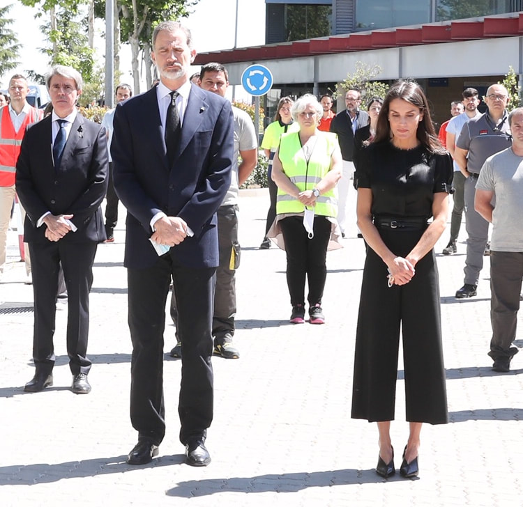 King Felipe Vi and Queen Letizia participated in a minute's silence on the final day of the official 10-day mourning period for the victims of COVID-19. 