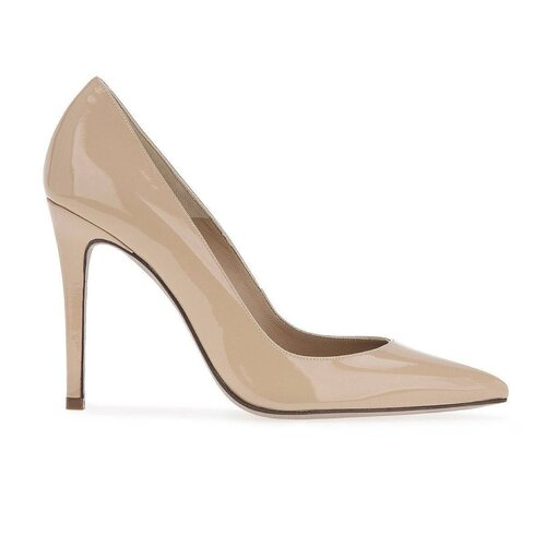 Magrit 'Mila' Pumps in Nude Patent Leather