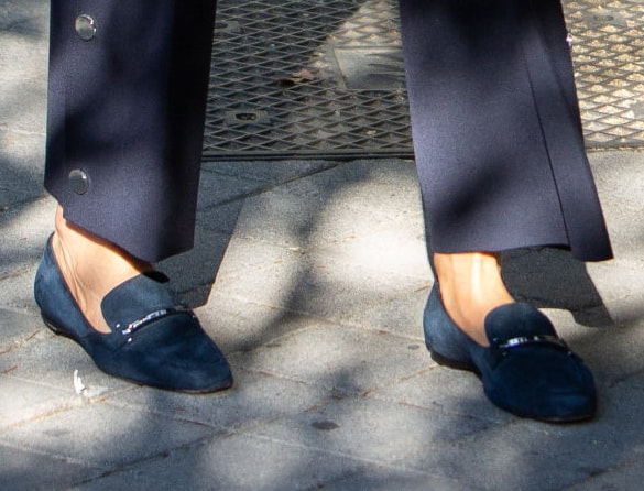 Queen Letizia wears Hugo Boss 'Lara' loafer in navy suede