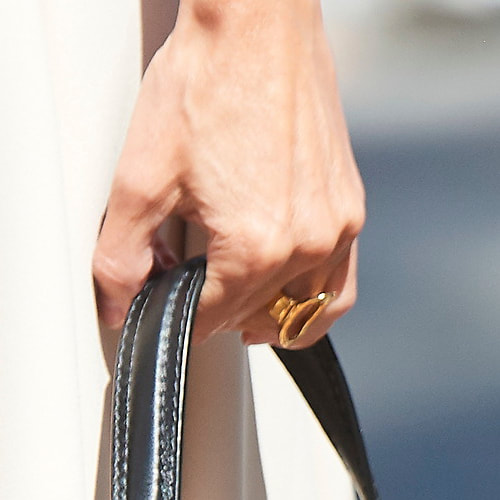 Queen Letizia wears Karen Hallam gold-plated signature ring