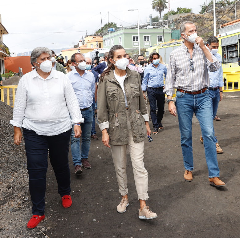 King Felipe VI and Queen Letizia of Spain travelled to the island of La Palma in the Canary Islands, Spain. They saw first-hand the magnitude of the volcanic eruption that originated in 'Cumbre Vieja' on September 19th, and the work of the emergency services.