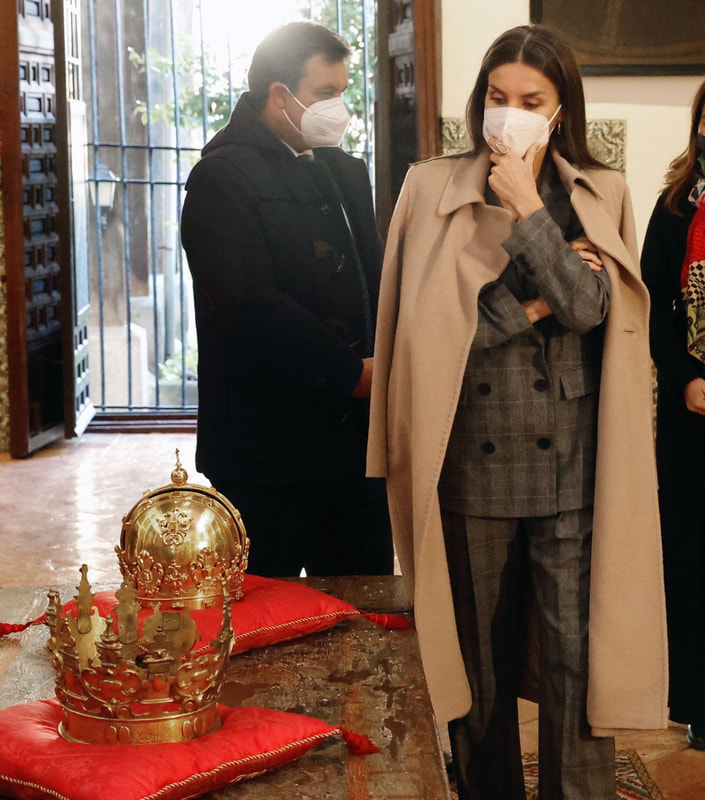Queen Letizia of Spain tours the 'Monasterio de las Descalzas Reales' in Madrid on 2 December 2021