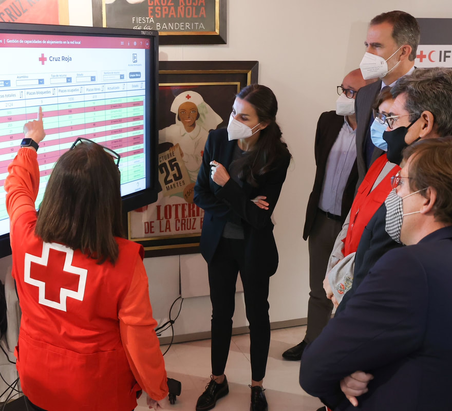King Felipe VI and Queen Letizia of Spain visited the Ukrainian Crisis Cell of the Spanish Red Cross in Madrid on 23 March 2022