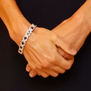 Queen Letizia wears a diamond & sapphire bracelet