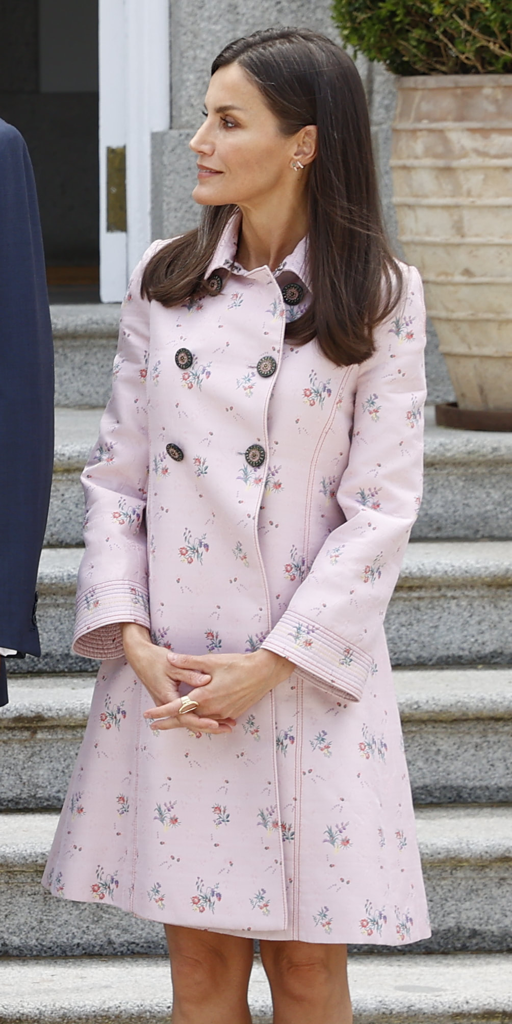 Queen Letizia wears pink Carolina Herrera Orchid Patterned Coat Pre-Fall 2018