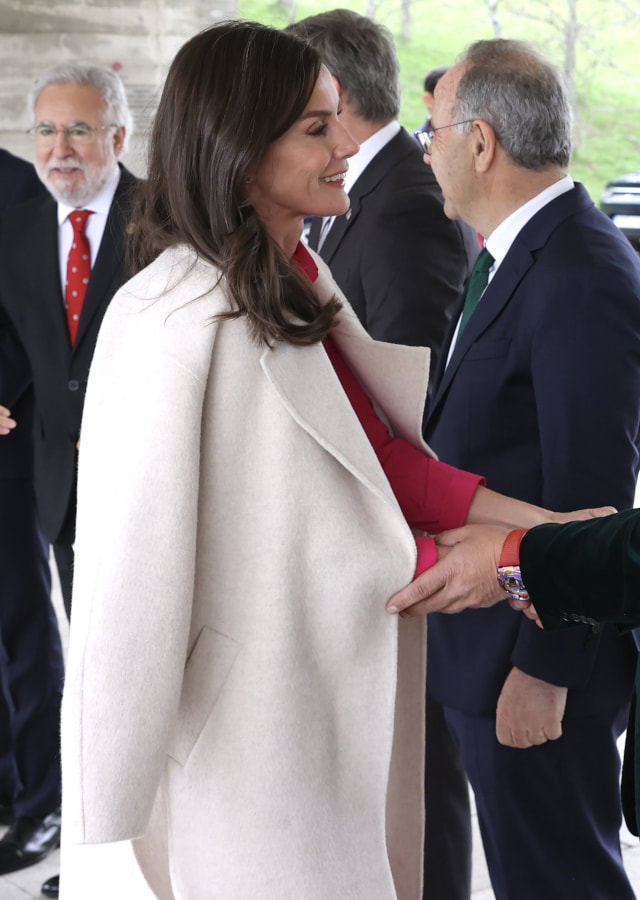 Queen Letizia wears & Other Stories Oversized Wool Coat in Oatmeal