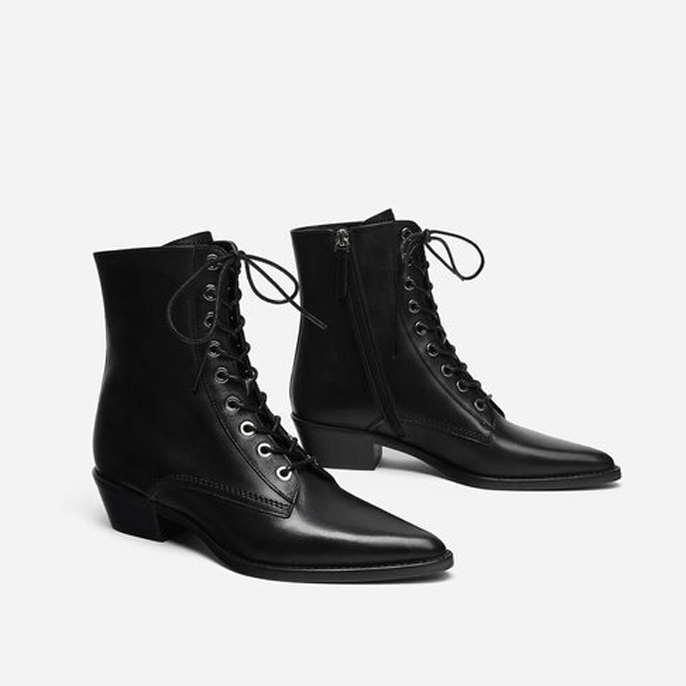 Uterque Flat Lace-Up Ankle Boots in Black